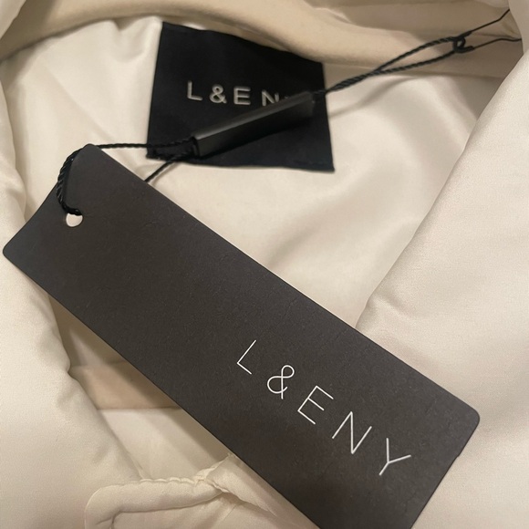 NWT Black Ruffled sleeveless collared Puffy Vest Coat one size, puffer coat - Picture 6 of 6